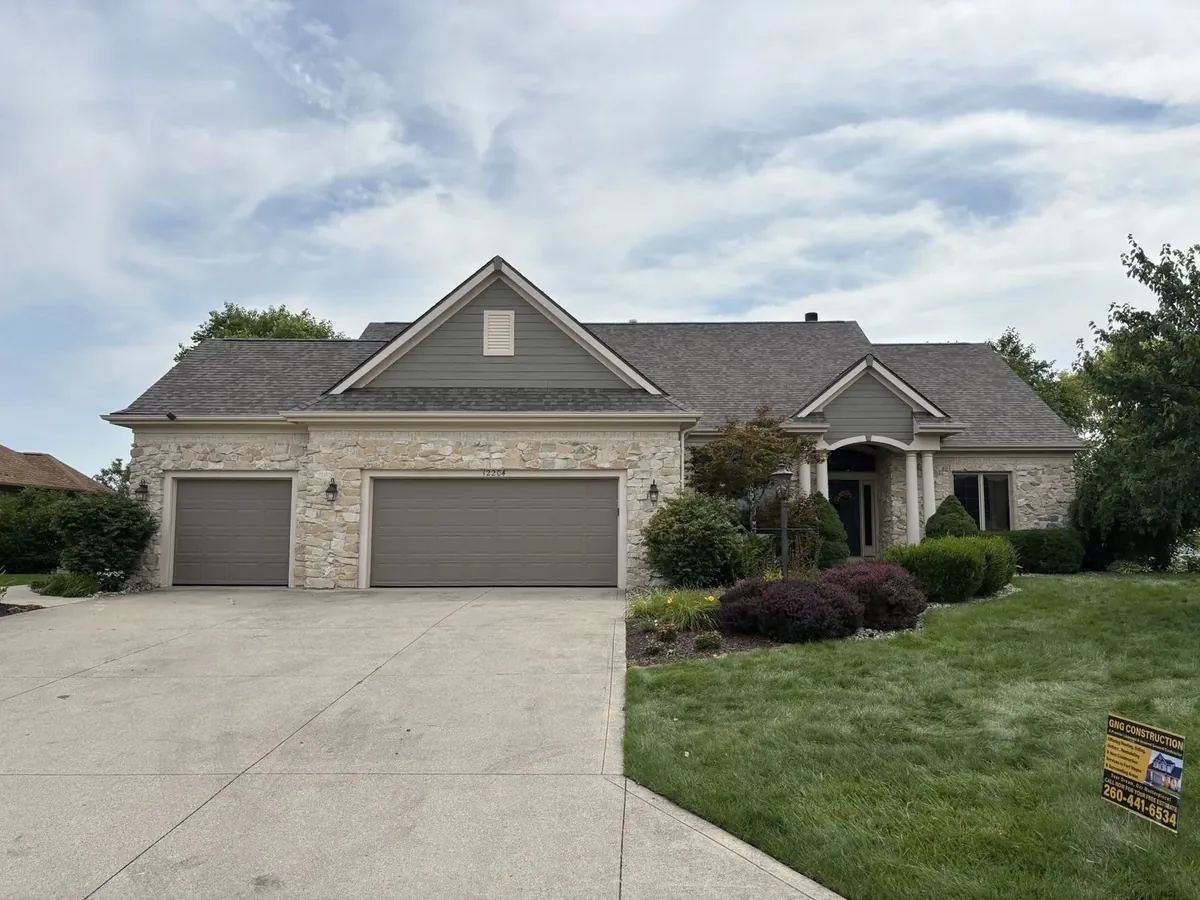 Stone home roofing project in Fort Wayne, Indiana